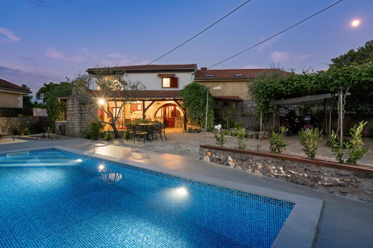 Stone Lady Holiday Home With Pool&Hot Tub,Sauna,Bbq,Garden Rasopasno Экстерьер фото