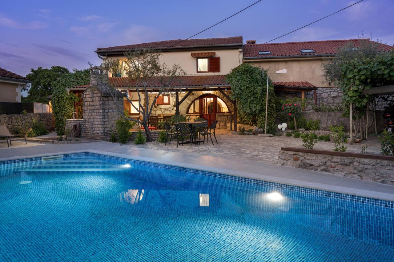 Stone Lady Holiday Home With Pool&Hot Tub,Sauna,Bbq,Garden Rasopasno Экстерьер фото